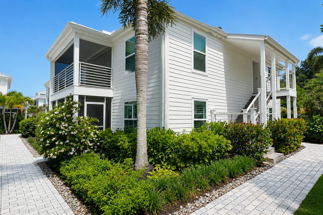 600 3rd St S, Naples, FL 34102