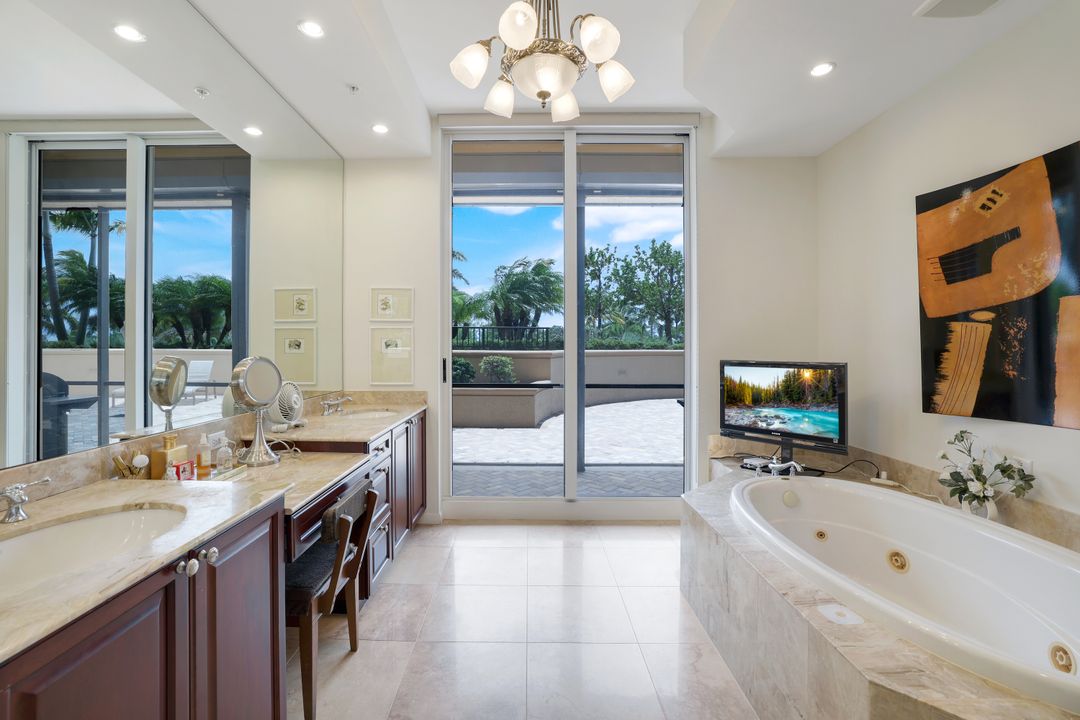 1050 Borghese Ln #106, Naples, FL 34114