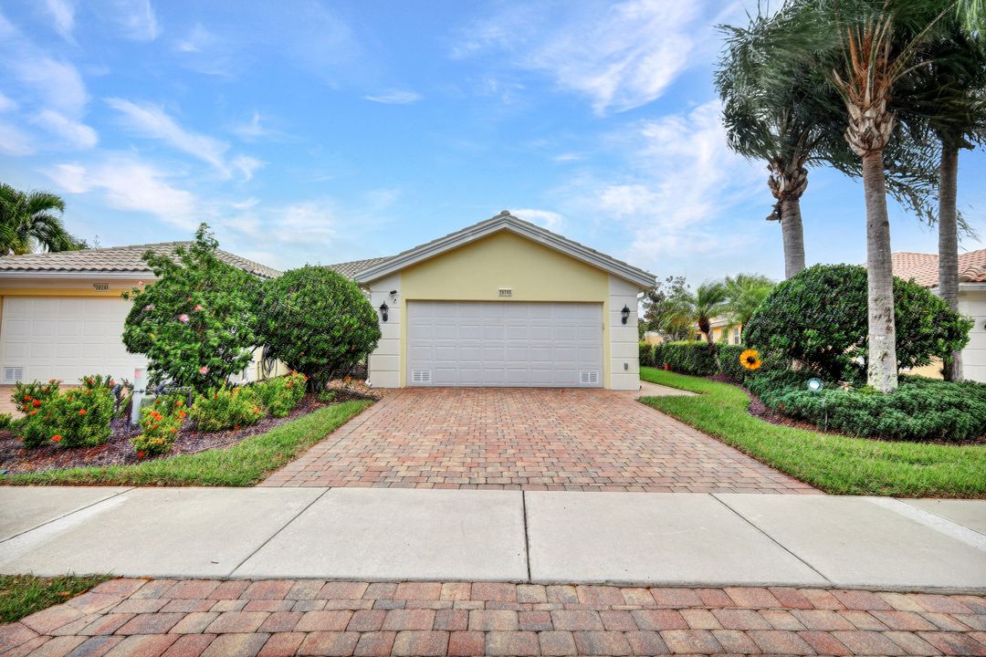 28249 Islet Trail, Bonita Springs, FL 34135