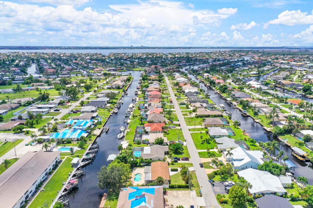 4807 Triton Ct W, Cape Coral, FL 33904