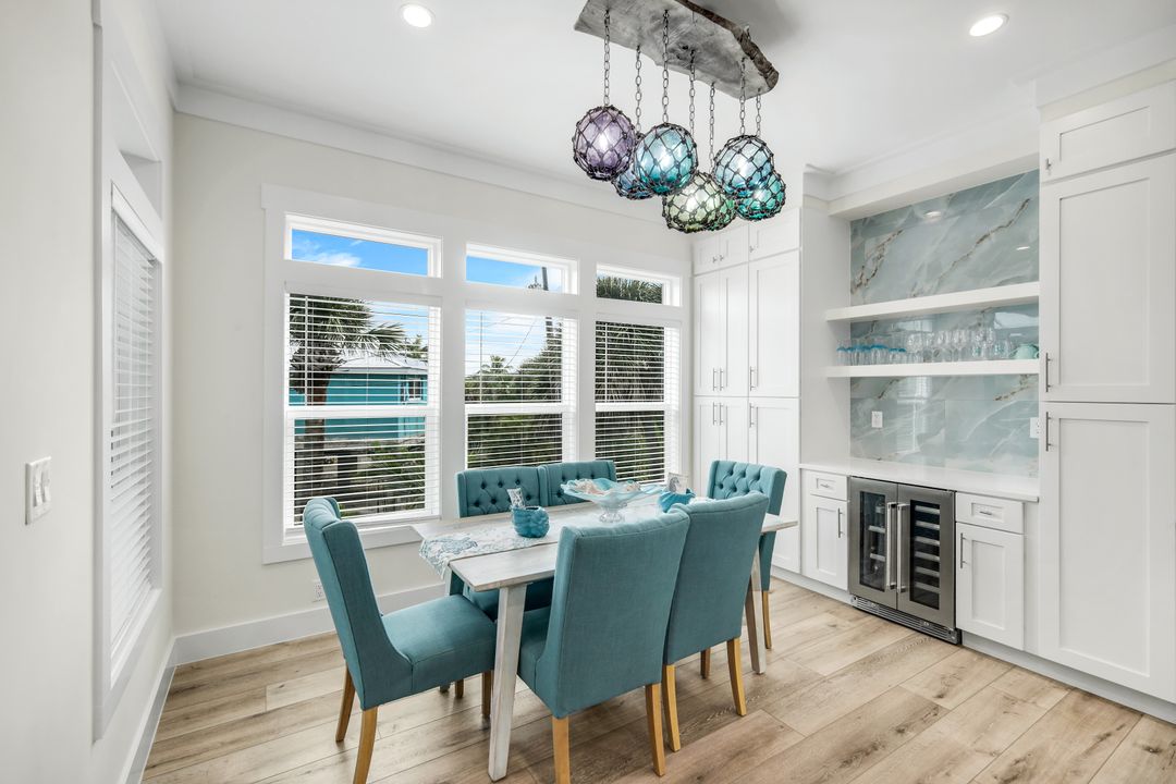 1376 Jamaica Dr, Sanibel, FL 33957