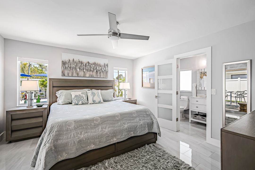 558 98th Ave N, Naples, FL 34108