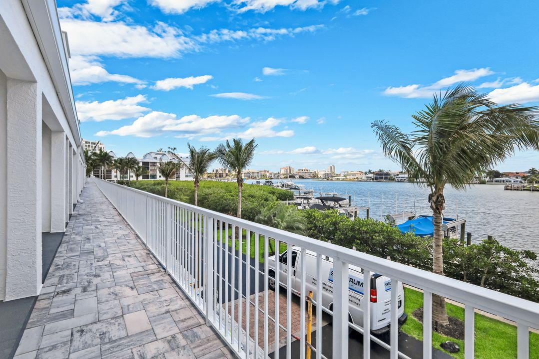 410 Flagship Dr #605, Naples, FL 34108