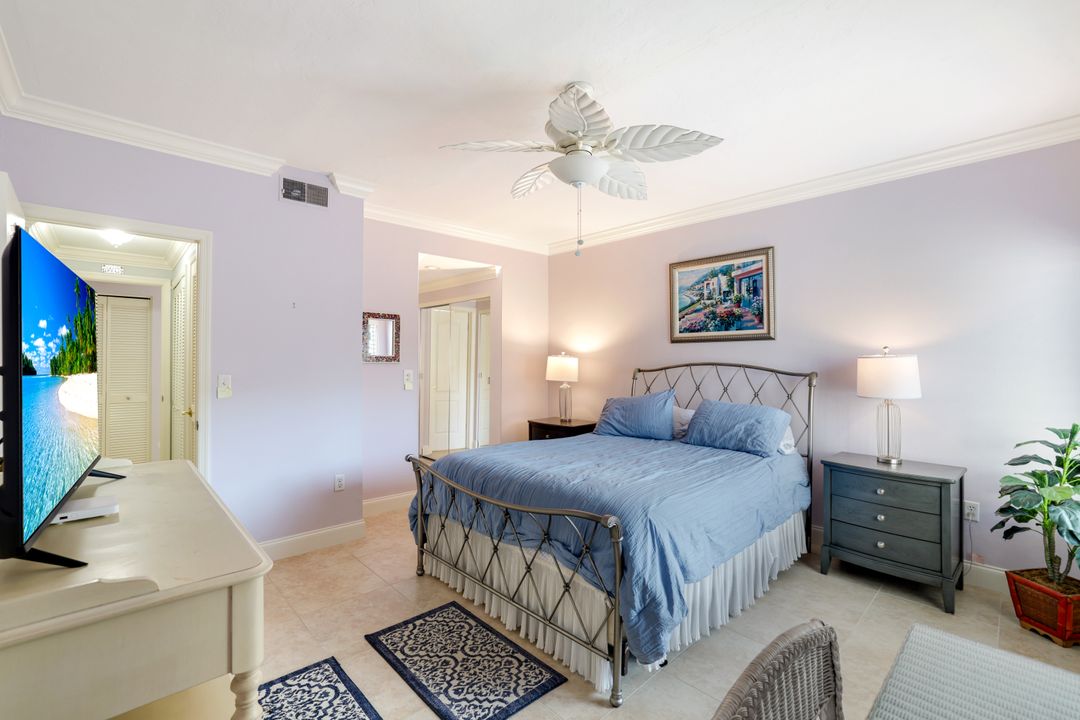 5801 Glencove Dr #503, Naples, FL 34108