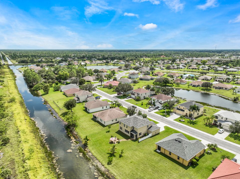 18261 Pine Nut Ct, Lehigh Acres, FL 33972