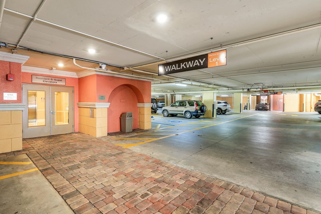 5793 Cape Harbour Dr #1212, Cape Coral, FL 33914