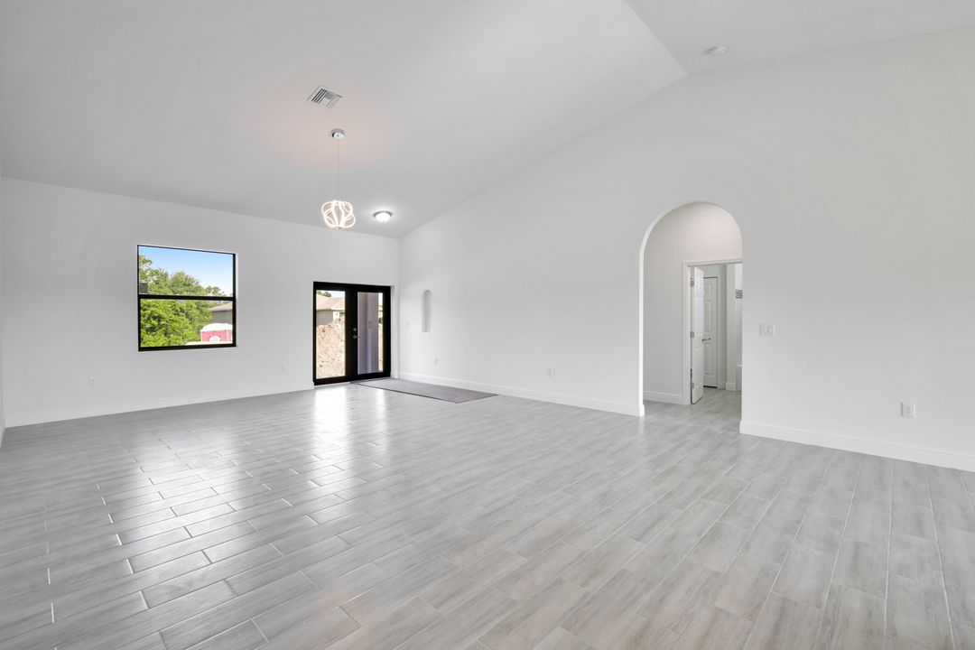 431 Progress Ave, Lehigh Acres, FL 33974