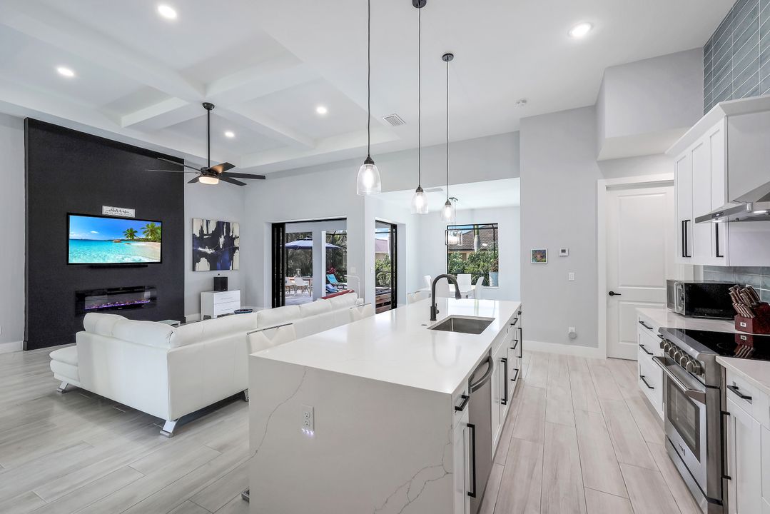 2709 SW 42nd Ln, Cape Coral, FL 33914