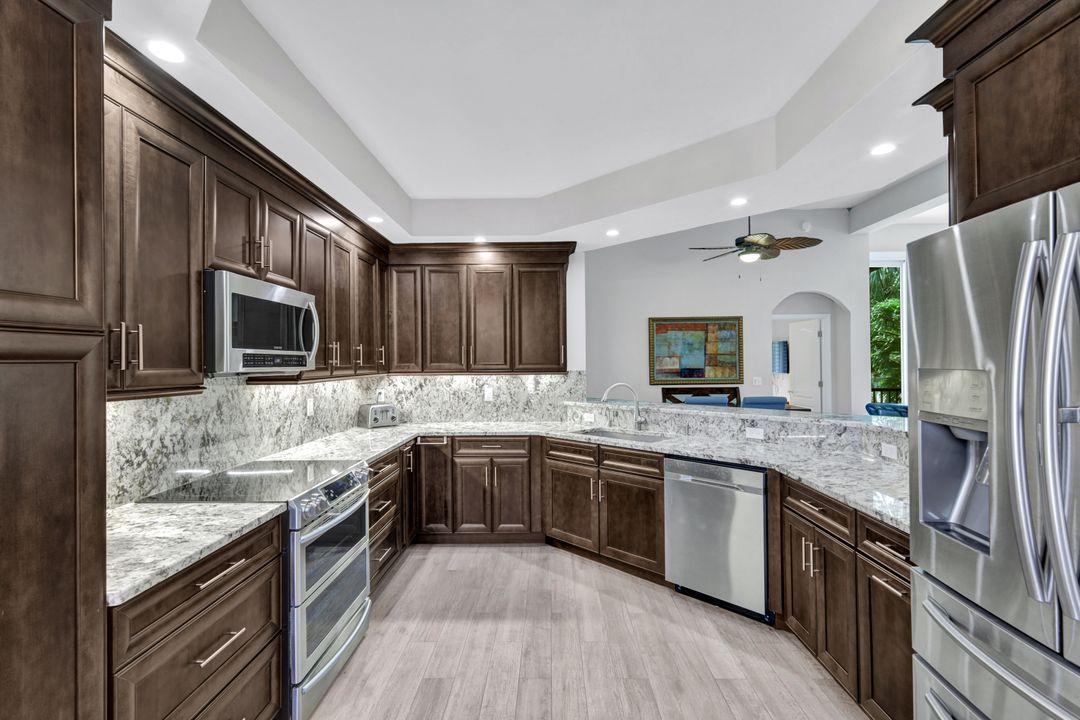 7056 Pelican Bay Blvd #201, Naples, FL 34108