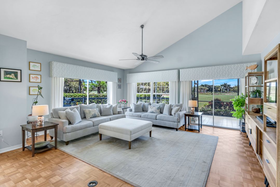 28 Golf Cottage Dr, Naples, FL 34105
