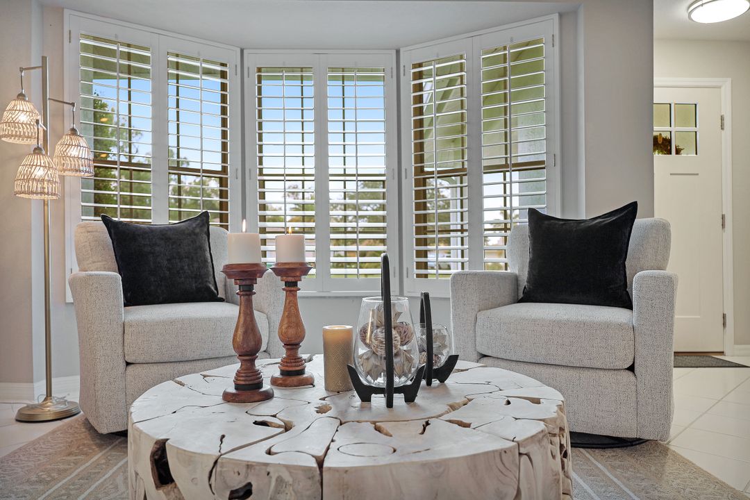 282 Madison Dr, Naples, FL 34110