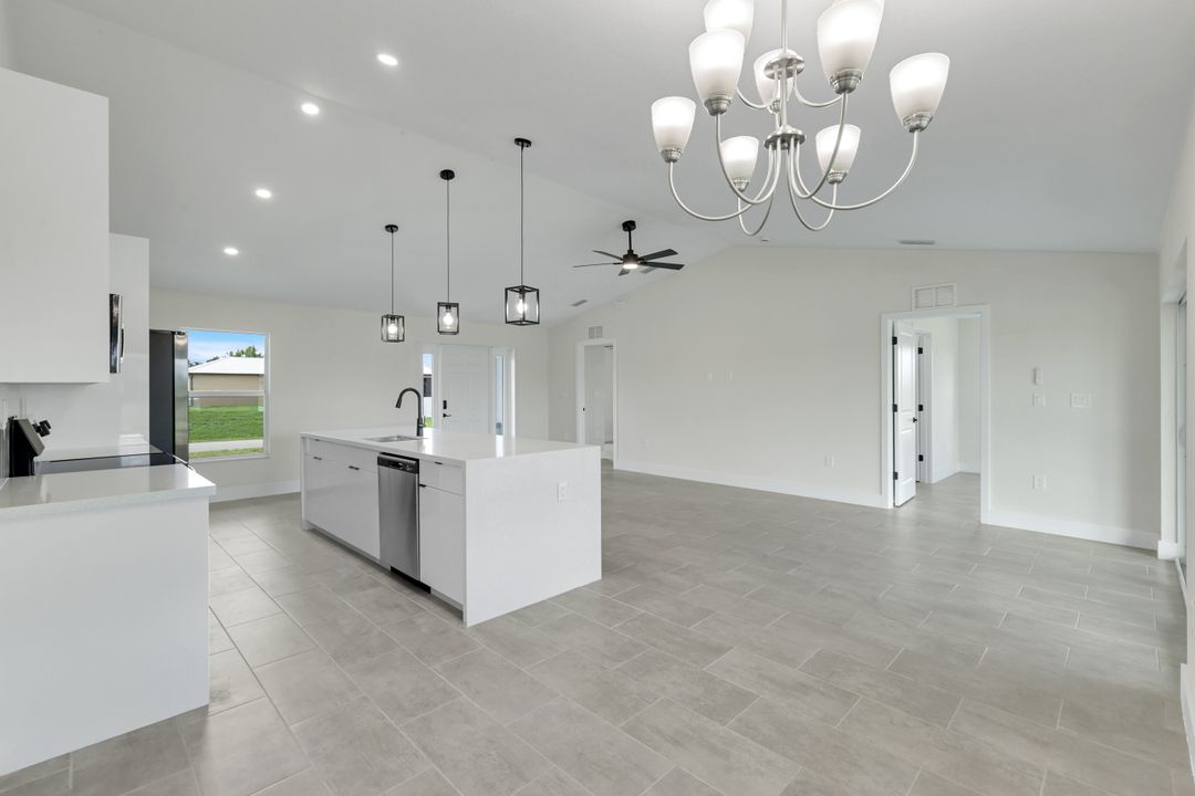 1625 NE 23rd St, Cape Coral, FL 33909