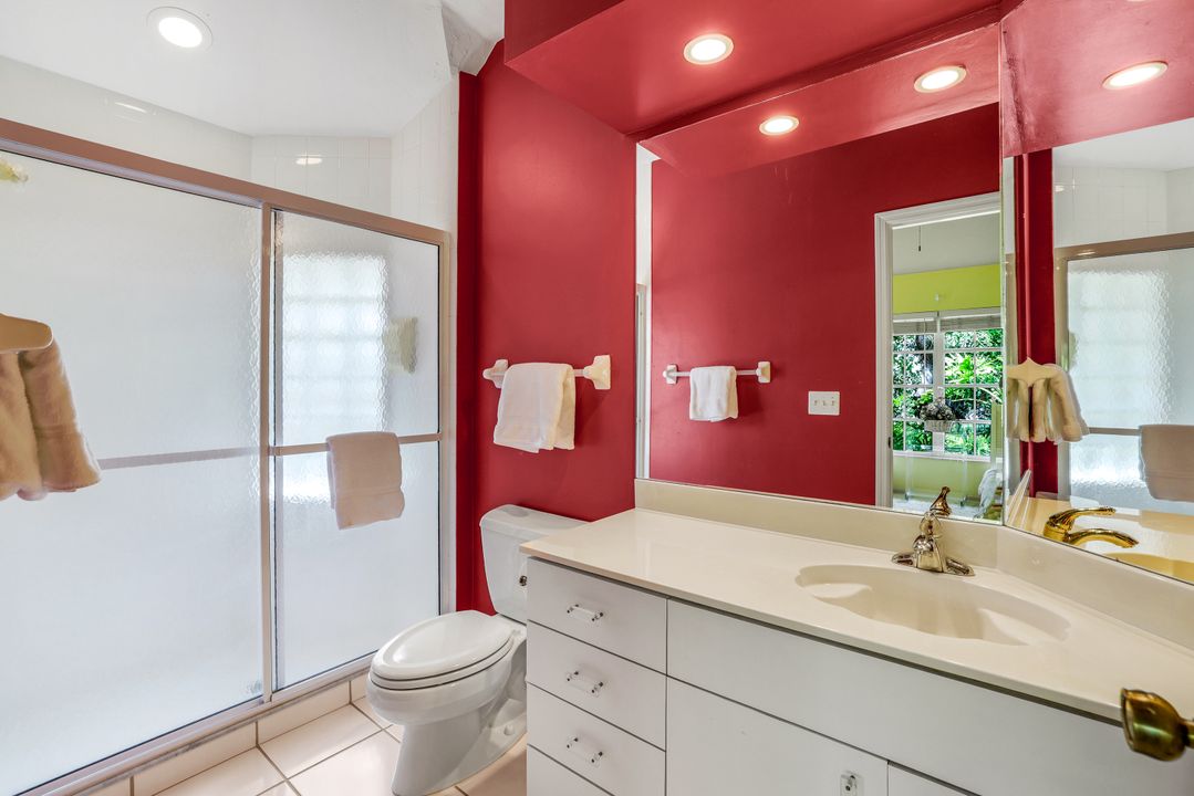 811 Pitch Apple Ln, Naples, FL 34108