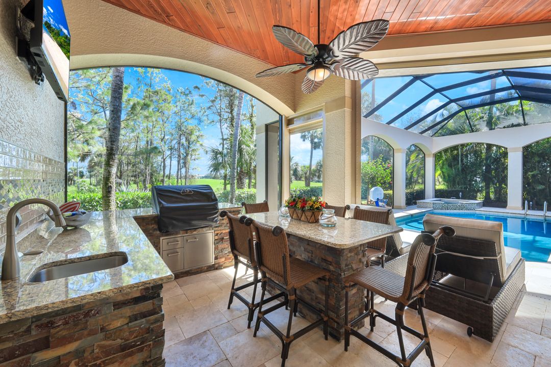 3848 Mahogany Bend Dr, Naples, FL 34114
