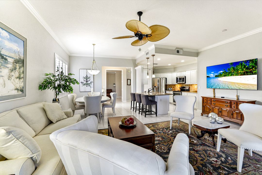 895 Eastham Way, Naples, FL 34104