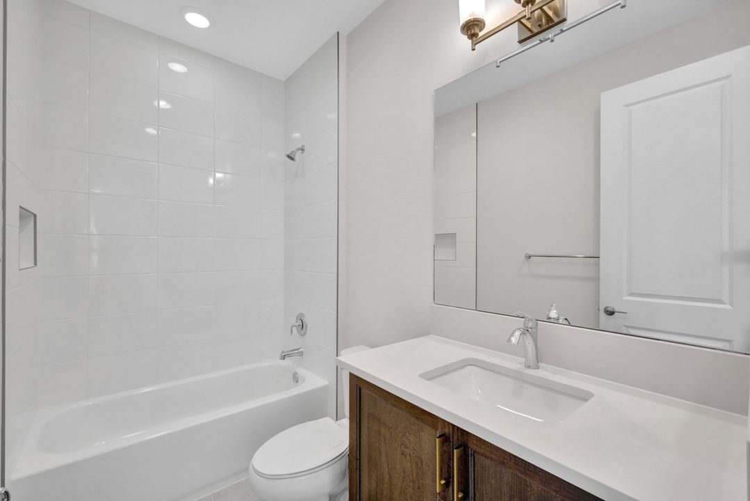 12704 Caballo Ct, Estero, FL 33928