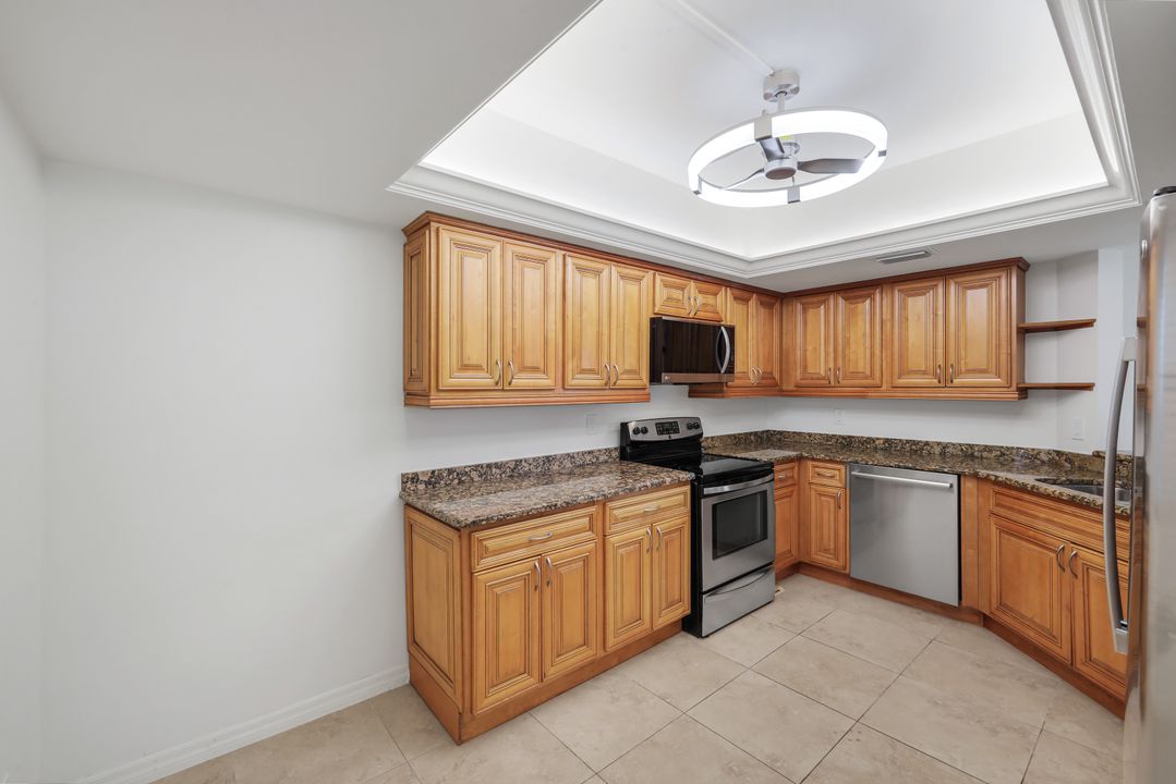 2731 Citrus Lake Dr #G101, Naples, FL 34109