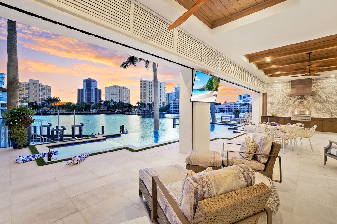 309 Neapolitan Way, Naples, FL 34103