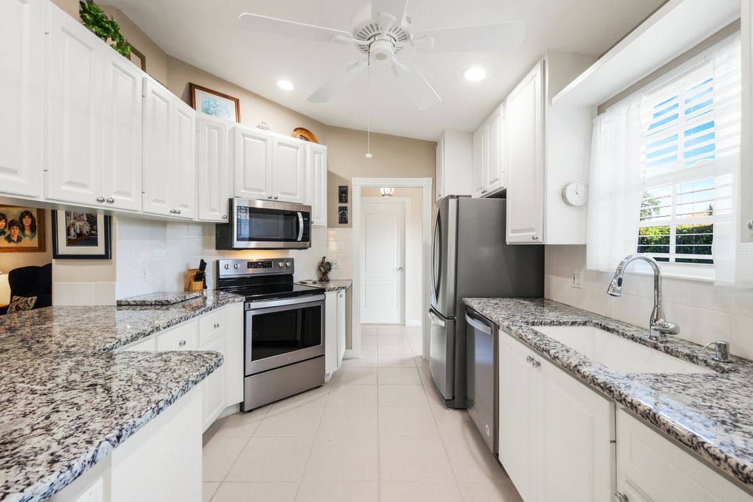 3333 Cayman Ln, Naples, FL 34119