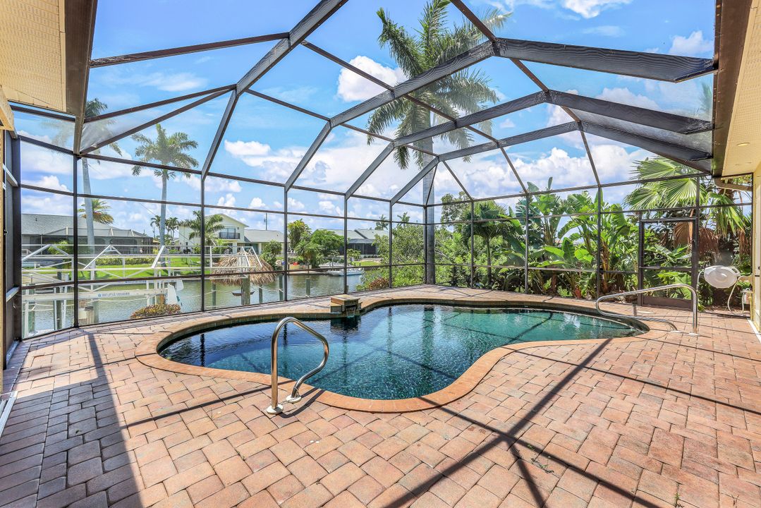 3412 SW 1st Pl, Cape Coral, FL 33914