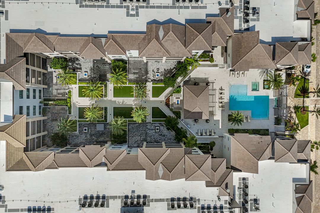 1130 3rd Ave S #207, Naples, FL 34102