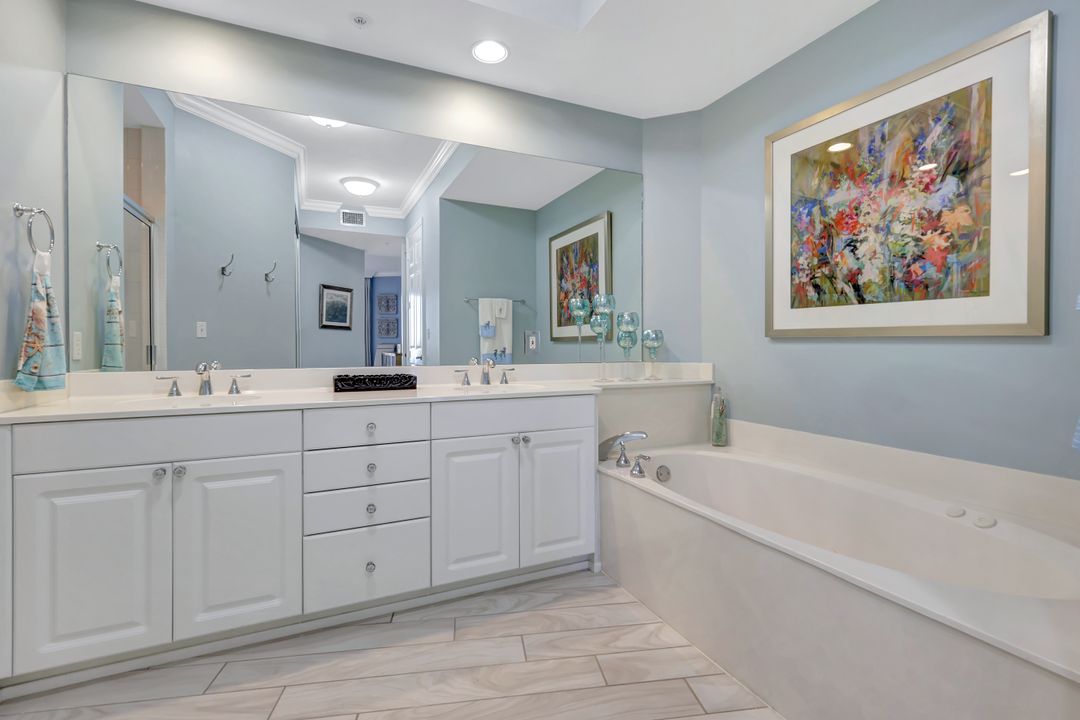 410 Flagship Dr #501, Naples, FL 34108