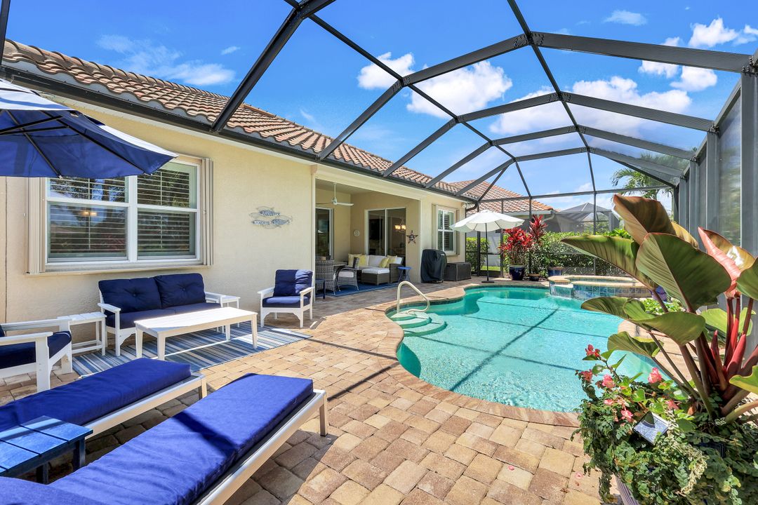 9578 Coquina Cir, Naples, FL 34120