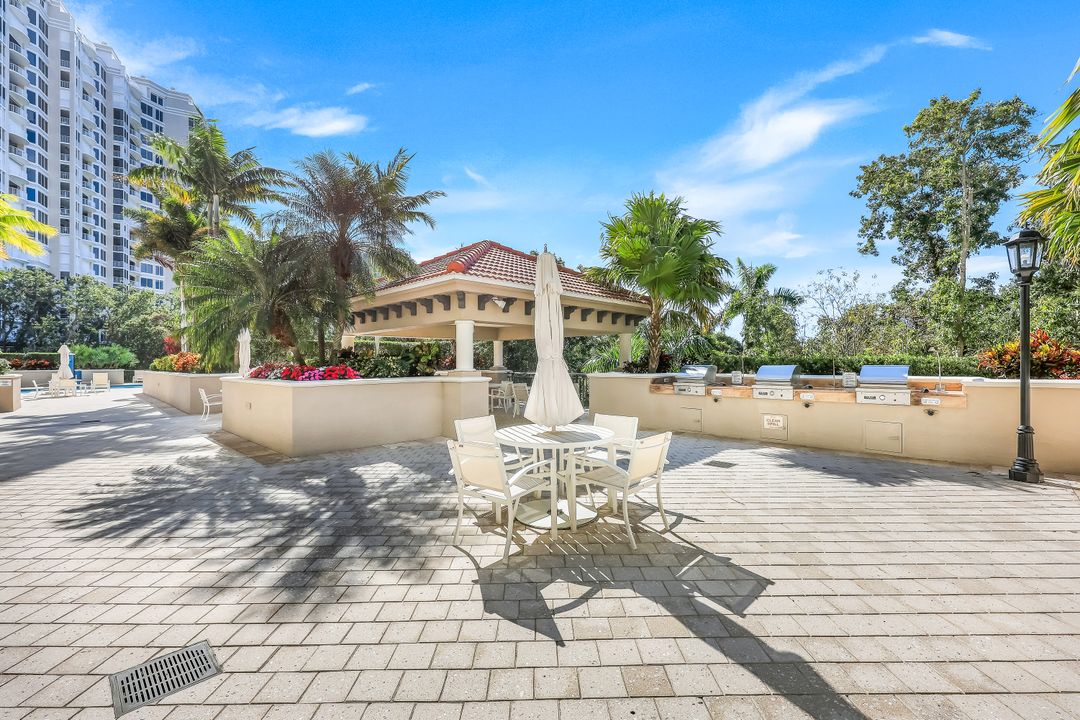 7225 Pelican Bay Blvd #604, Naples, FL 34108