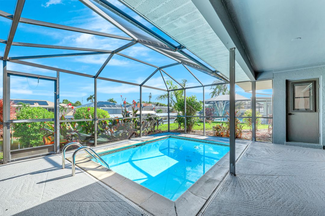 1207 SE 29th Terrace, Cape Coral, FL 33904