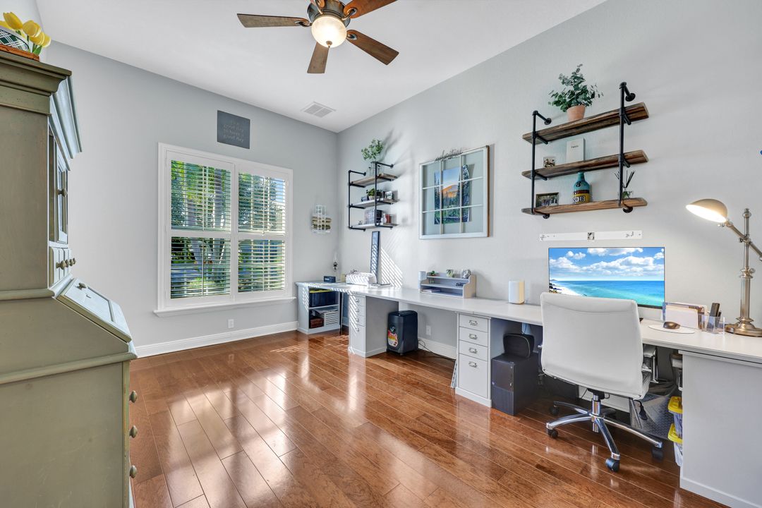 15321 Blackhawk Dr, Fort Myers, FL 33912