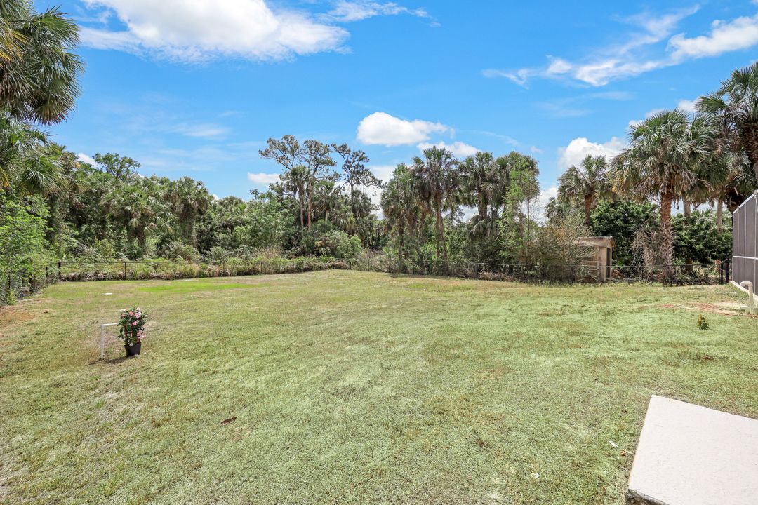 320 19th St NW, Naples, FL 34120
