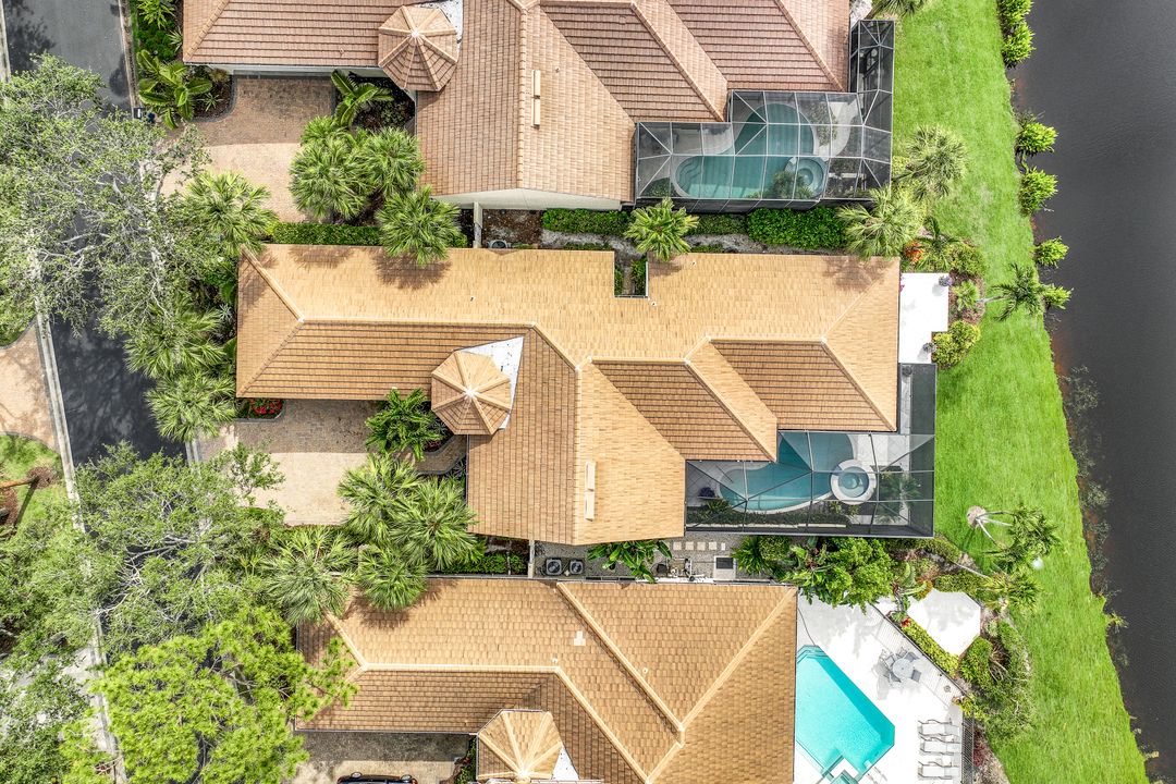 3671 Olde Cottage Ln, Bonita Springs, FL 34134