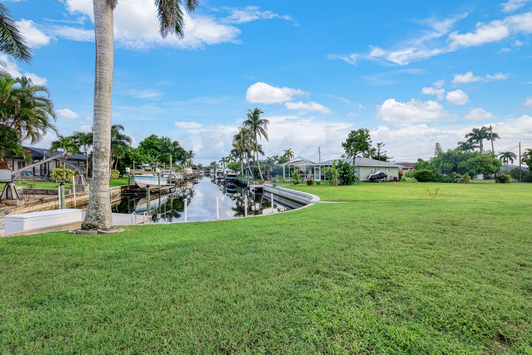 1751 Lakeview Blvd, North Fort Myers, FL 33903