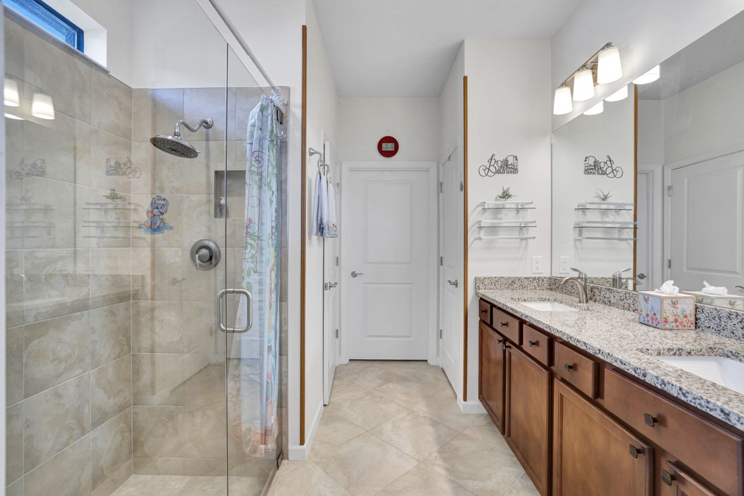 2171 Yellowfin Cir, Naples, FL 34114