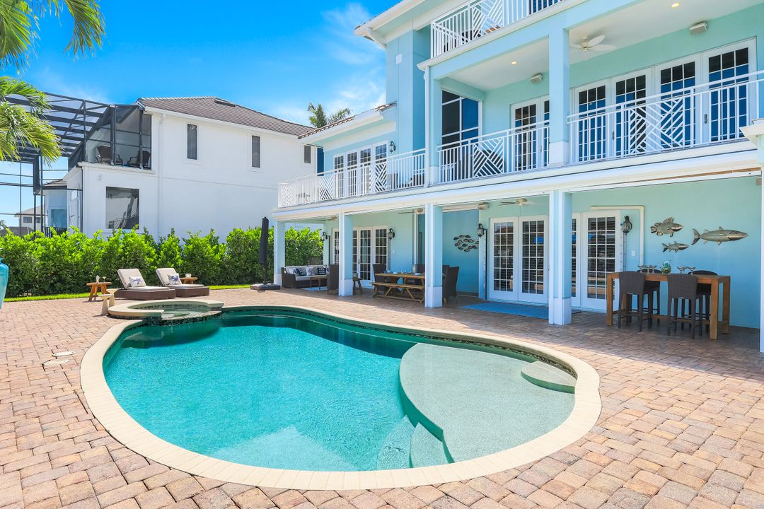 273 Egret Ave, Naples, FL 34108