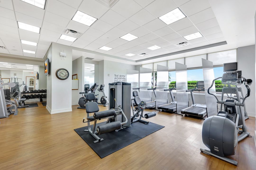 2104 W First St #1404, Fort Myers, FL 33901