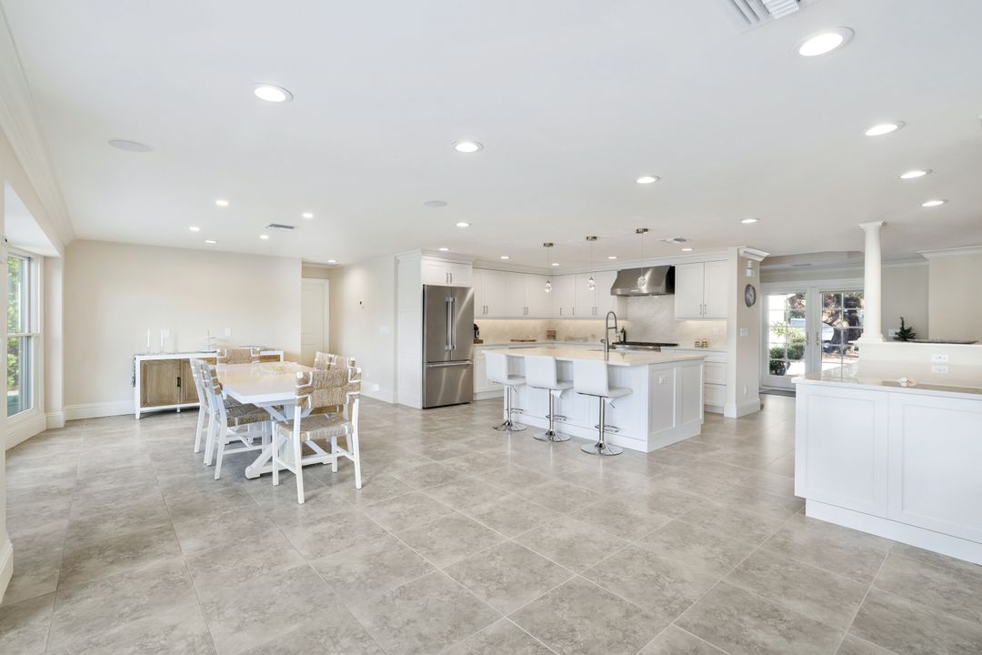 350 Bowline Bend, Naples, FL 34103
