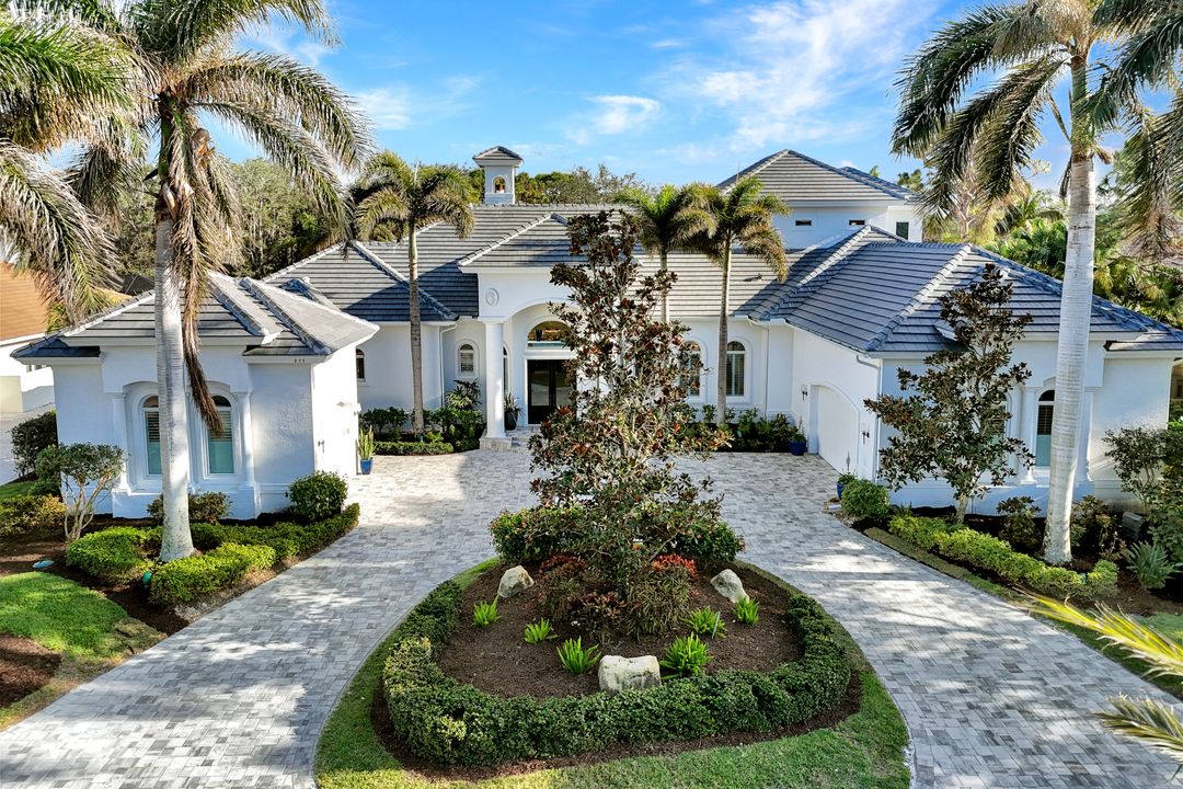 253 Cheshire Way, Naples, FL 34110