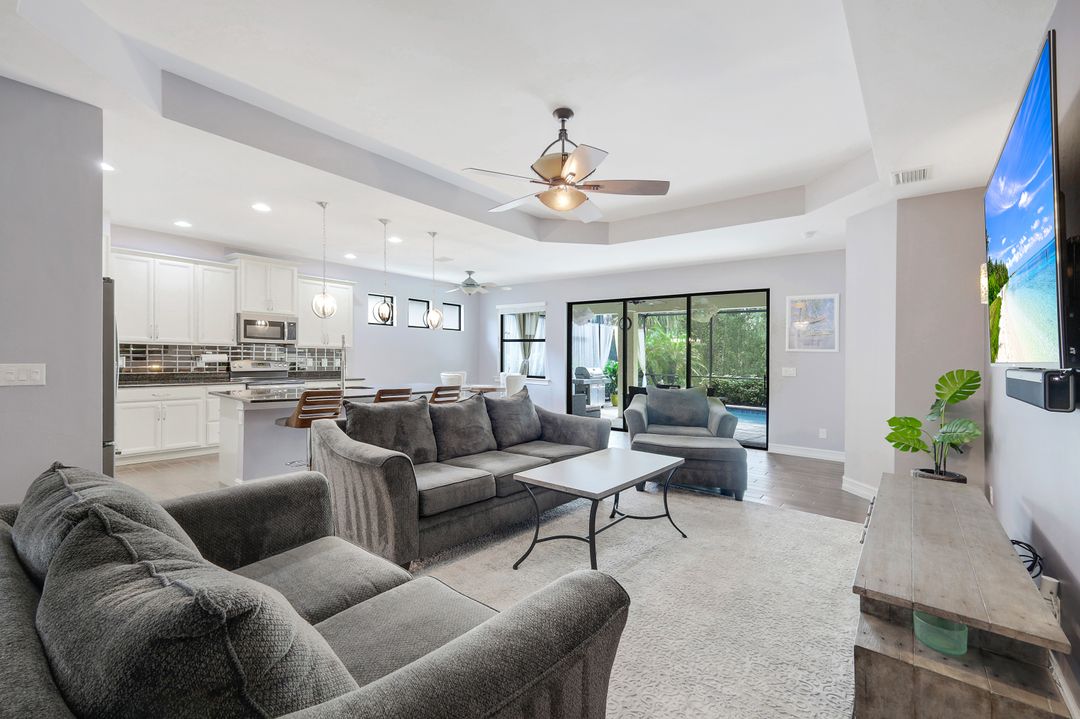 14374 Tuscany Pointe Trl, Naples, FL 34120