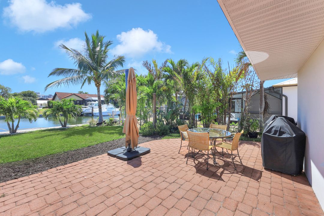 811 Wintergreen Ct, Marco Island, FL 34145