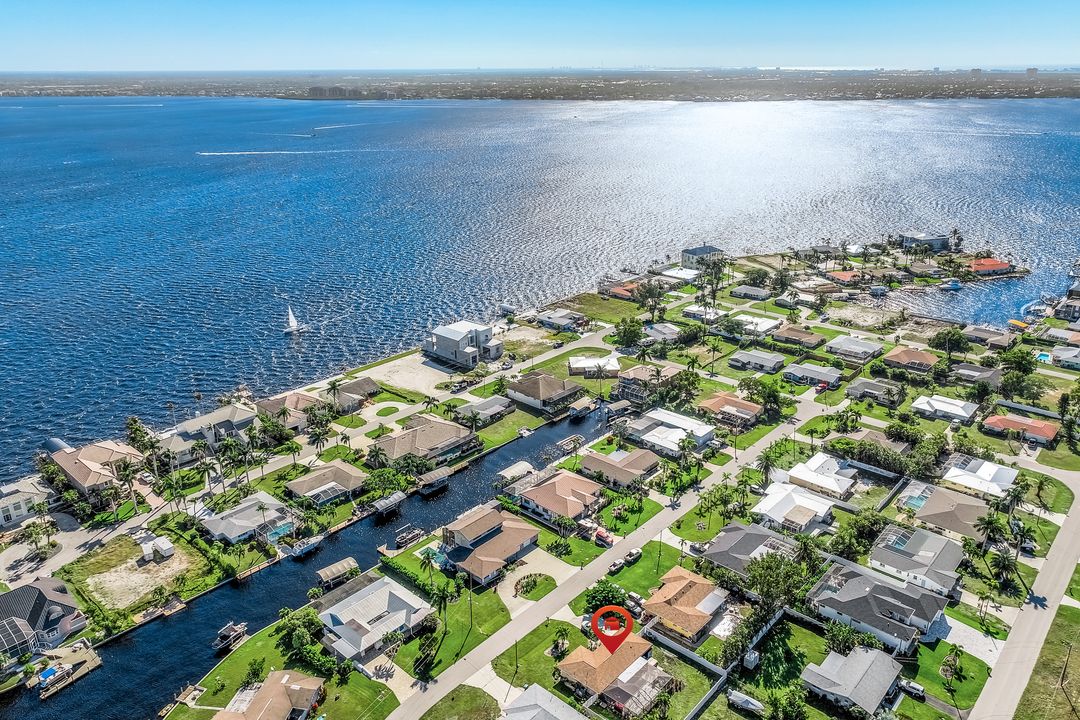 5828 SW 1st Ave, Cape Coral, FL 33914