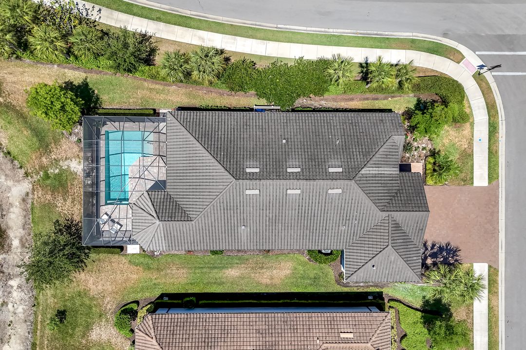 8396 Promoso Ct, Naples, FL 34114