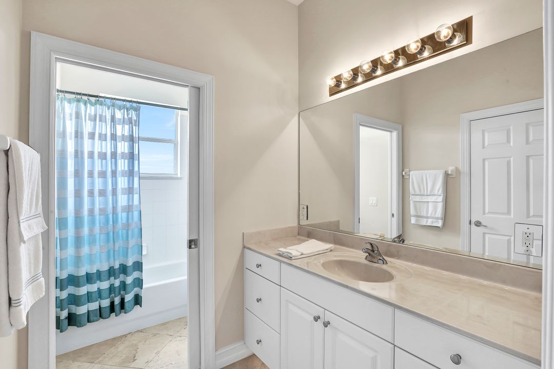 10513 Bellagio Dr, Fort Myers, FL 33913