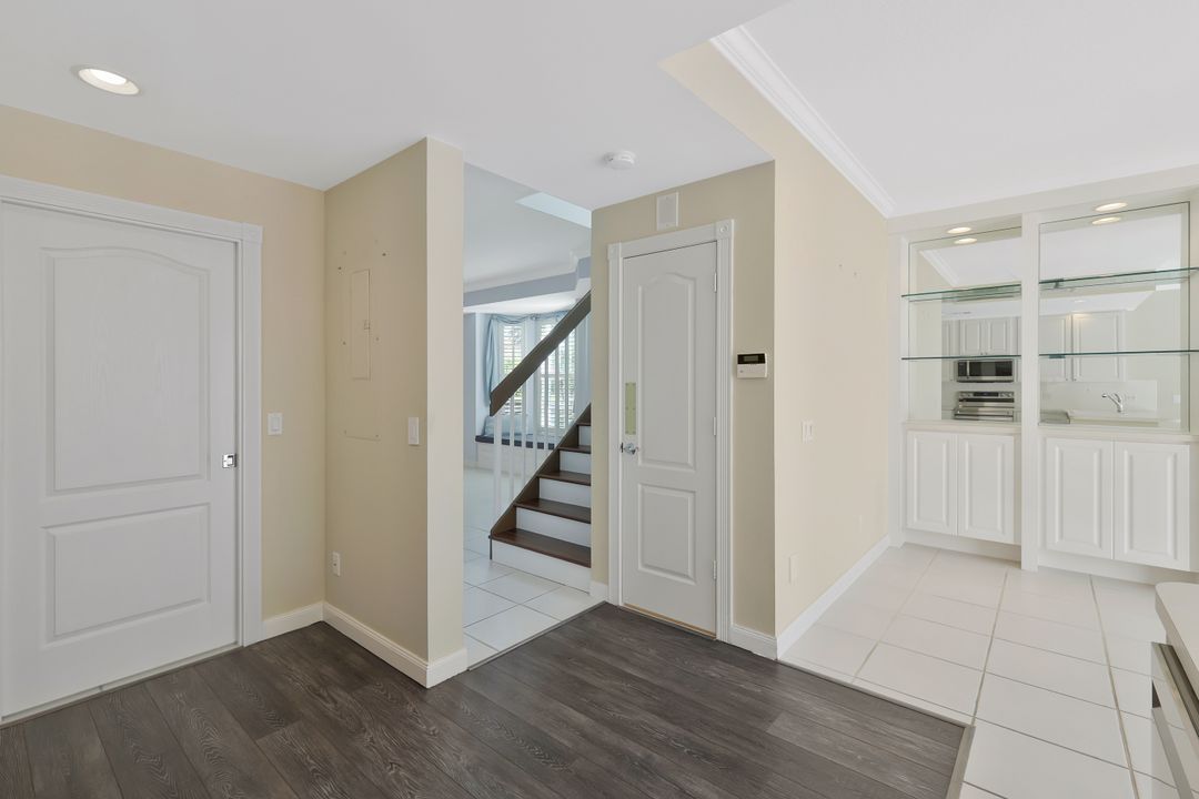 3484 Islandwalk Cir, Naples, FL 34119