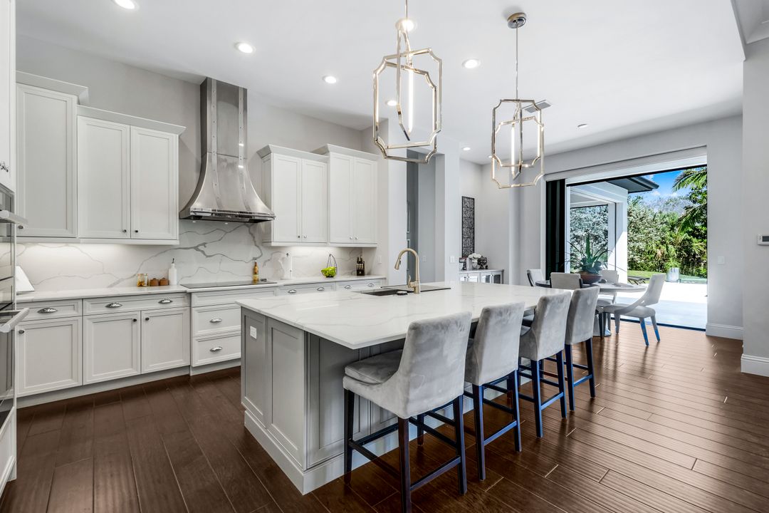 5861 Napa Woods Way, Naples, FL 34116