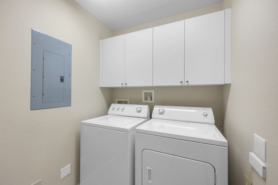 9261 Palmetto Ridge Dr #102, Bonita Springs, FL 34135