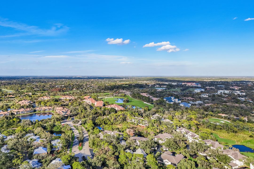 27100 Oakwood Lake Dr, Bonita Springs, FL 34134