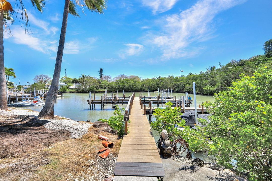 414 Papaya St #53, Goodland, FL 34140