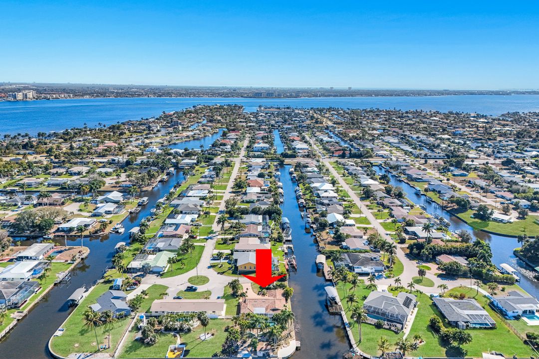 5201 Willow Ct, Cape Coral, FL 33904