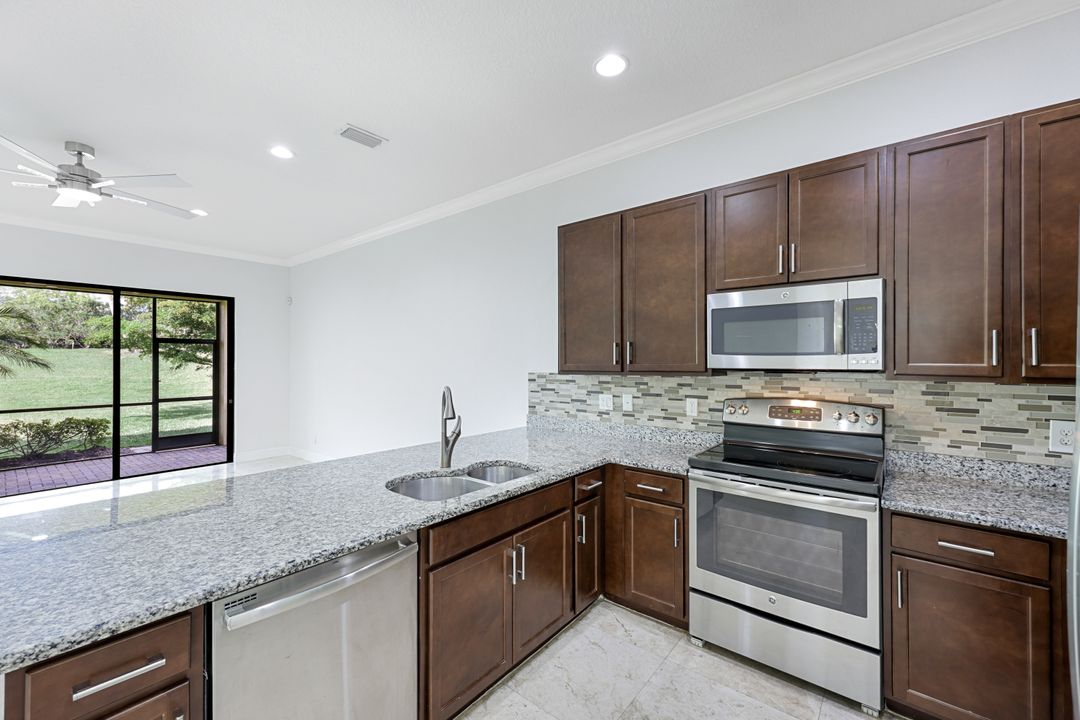 11992 Five Waters Cir, Fort Myers, FL 33913